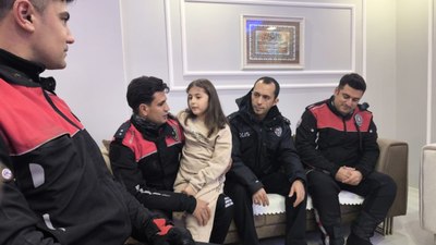 Hatay'da şehit kızına polislerden doğum günü sürprizi