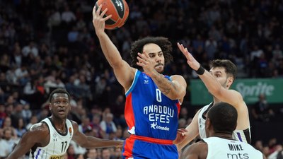 Anadolu Efes, Partizan'ı devirdi