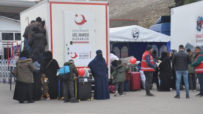 Ülkesine dönen Suriyeli: Türkiye bize bayrak verdi