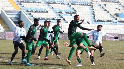 Erzurumspor FK - Sakaryaspor maçında gol sesi çıkmadı