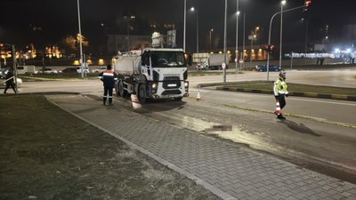 Karabük'te su tankerinin çarptığı yaya ağır yaralandı