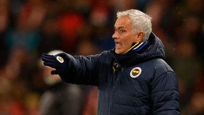 Fenerbahçe'den açıklama: Jose Mourinho, operasyon geçirdi