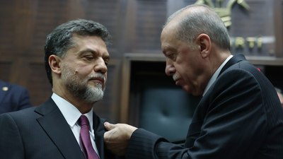 Nedim Yamalı AK Parti'ye katıldı: Cumhurbaşkanı Erdoğan rozet taktı