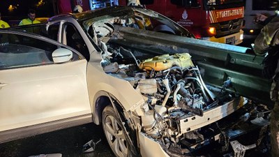 İstanbul'da feci trafik kazası: 1 ölü, 2 yaralı