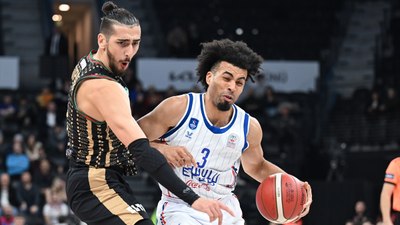 Anadolu Efes, Karşıyaka'yı devirdi