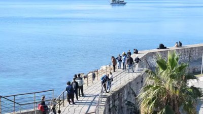 Antalya yılın son gününü güneşli geçirdi