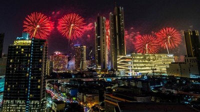 Tayland yeni yıla 'merhaba' dedi