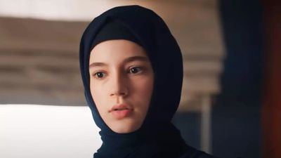 Yaşı tartışma konusu olmuştu! Kızıl Goncalar'ın Zeynep'i Mina Demirtaş'ın yaşını açıkladı