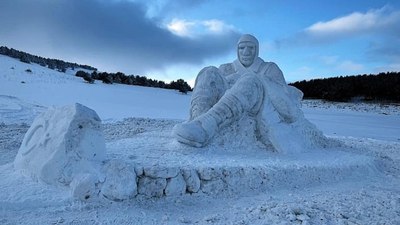 Kars'ta kardan heykeller yapılıyor