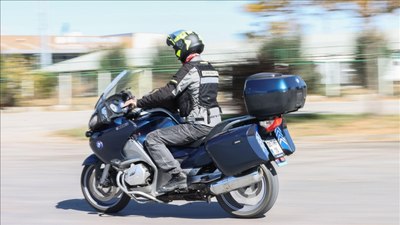 Gaziantep’te kaskını takan motosiklet sürücülerine akaryakıtta indirim