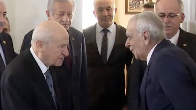 Ahmet Türk'ten Devlet Bahçeli'ye "tespih" hediyesi