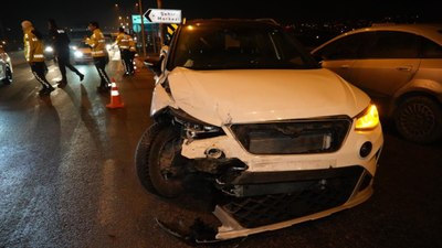 Kırıkkale'de otomobiller çarpıştı: 1'i çocuk 3 yaralı