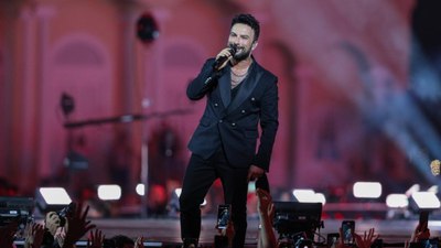 Tarkan, Ferdi Tayfur’un 'Emmioğlu' şarkısını seslendirdi