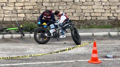 İzmir'de istinat duvarından yola düşen bisikletli çocuk öldü