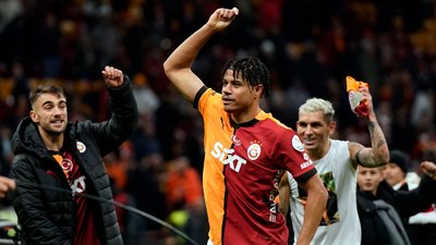 Galatasaray'ın maç sonu 3'lüsü Gabriel Sara'dan