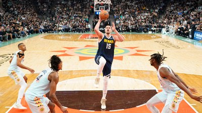 Nuggets, Jokic'in 46 sayı attığı maçta Spurs'ü mağlup etti