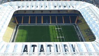 Fenerbahçe, stadın üzerine Atatürk yazma işlemini tamamladı