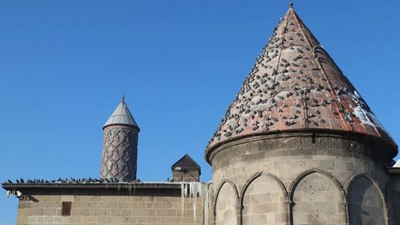 Erzurum ve Ardahan’da soğuk hava, Kars'ta kar