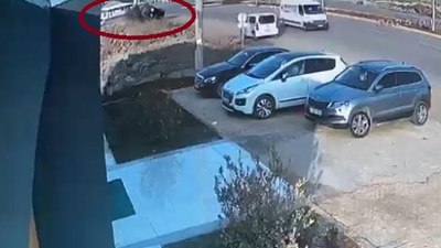 Diyarbakır'da otomobilin takla attığı kaza kamerada: 3 ağır yaralı