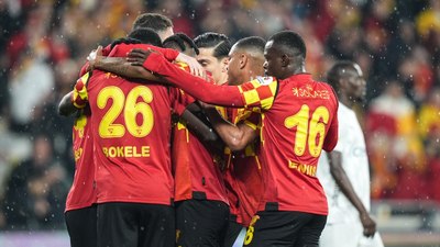 Göztepe konuk ettiği Kasımpaşa'ya fark attı