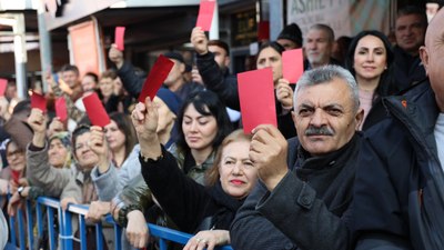 CHP üyelerine 'kırmızı kart' gösterebileceği mesaj gönderdi