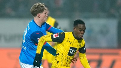 Borussia Dortmund deplasmanda Holstein Kiel'e yenildi