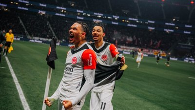 Eintracht Frankfurt geriye düştüğü maçta Freiburg'a fark attı