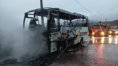 Yalova'da öğrencileri almaya giden serviste yangın çıktı