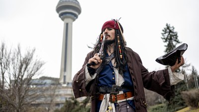 Başkent Sokaklarında Jack Sparrow Rüzgarı