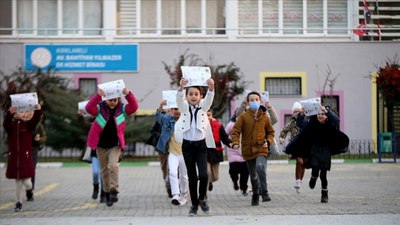 1. dönem karneleri saat kaçta verilecek? 17 Ocak 2025 karne saati...
