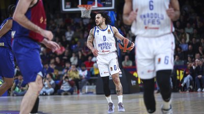 Anadolu Efes deplasmanda Barcelona'ya kaybetti