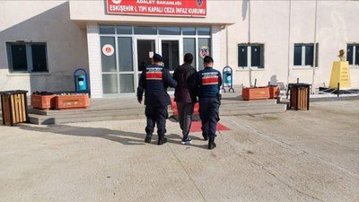 Eskişehir'de uyuşturucu ticareti yapan şüpheli jandarmadan kaçamadı