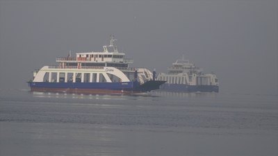 Çanakkale Boğazı'nda sis engeli: Transit geçiş kapatıldı