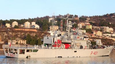 İtalya'nın gönderdiği 49 düzensiz göçmen Arnavutluk'a ulaştı