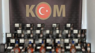 Kocaeli’de 316 litre sahte içki ve bandroller ele geçirildi