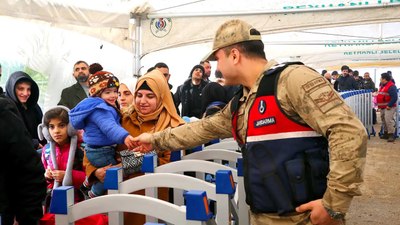 Türkiye'den Suriye'ye geçen mülteci sayısı açıklandı