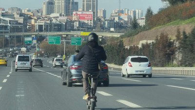 İstanbul'da scooter sürücüsünün tehlikeli yolculuğu