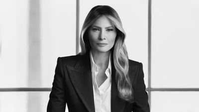 Melania Trump'ın Beyaz Saray'daki resmi portresi gündem oldu