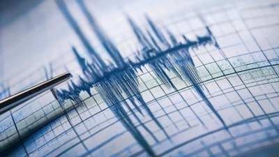 Çeşme açıklarında Eğriboz Adası'nda 4.3 büyüklüğünde deprem