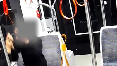 Kayseri'de tramvayın tutamaklarını kesip, camını kırdılar