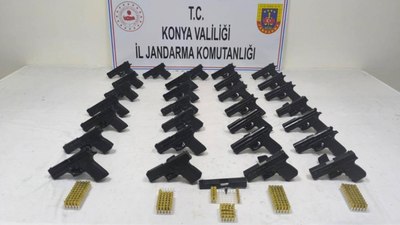 Konya'da çok sayıda kaçak silah ele geçirildi