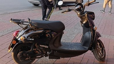 Antalya'da devrilen motorlu bisikletteki iki kişi yaralandı