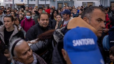 Santorini’de korku dolu bekleyiş: Uzmanlar uyarılarını sürdürüyor