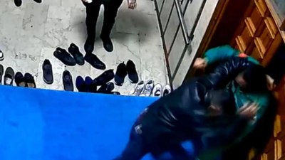 İstanbul'da dünya şampiyonu boksçunun saldırdığı cami görevlisi konuştu: Dakikalarca yumrukladı