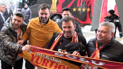 Galatasaray'a Bolu'da çiçekli karşılama!