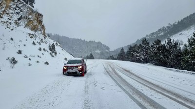 Domaniç'te kar kalınlığı 40 santimetreye ulaştı