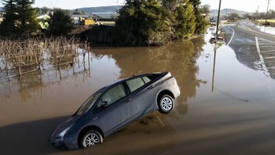 Kaliforniya'da sel felaketi: 2 ölü