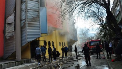 Manisa'da ayakkabıcılar sitesinde yangın