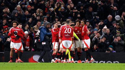 Manchester United, 90+3'te tur atladı