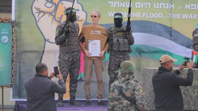 Hamas, İsrailli 3 esiri serbest bıraktı